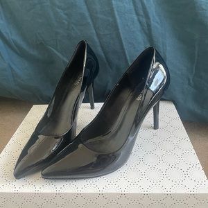 MK black patented heels, 7.5 US
